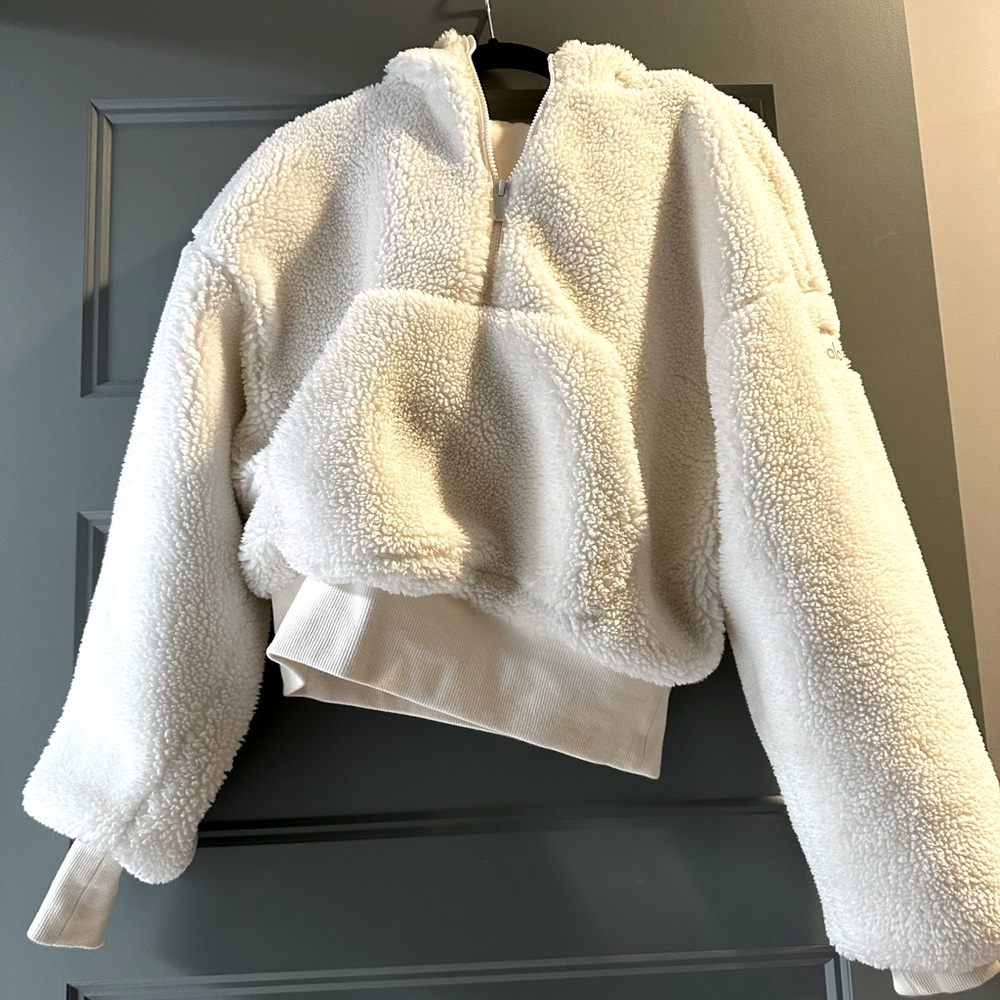 ALO FLEECE SWEATER